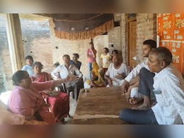 कथा वाचन किसी की बपौती थोड़े है...  इटावा मामले की सच्चाई जानने पहुंचीं गुलाबी गैंग की संस्थापक संपत पाल की खरी-खरी कथा वाचन किसी की बपौती थोड़े है...  इटावा मामले की सच्चाई जानने पहुंचीं गुलाबी गैंग की संस्थापक संपत पाल की खरी-खरी