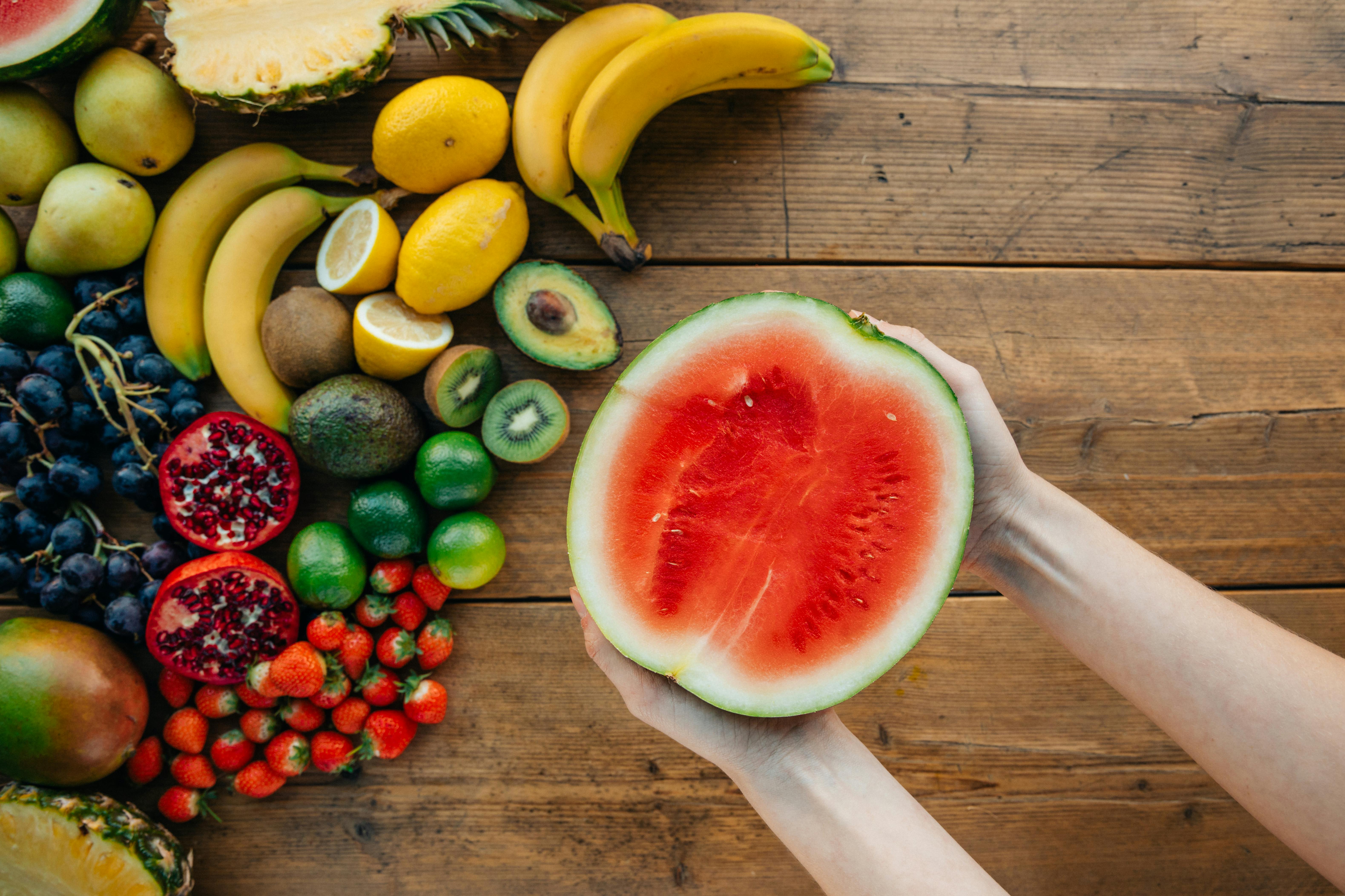 Some foods help beat the bloat by boosting digestion & reducing fluid retention