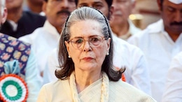 Sonia Gandhi Leaves Hospital After Treatment for Abdominal Infection