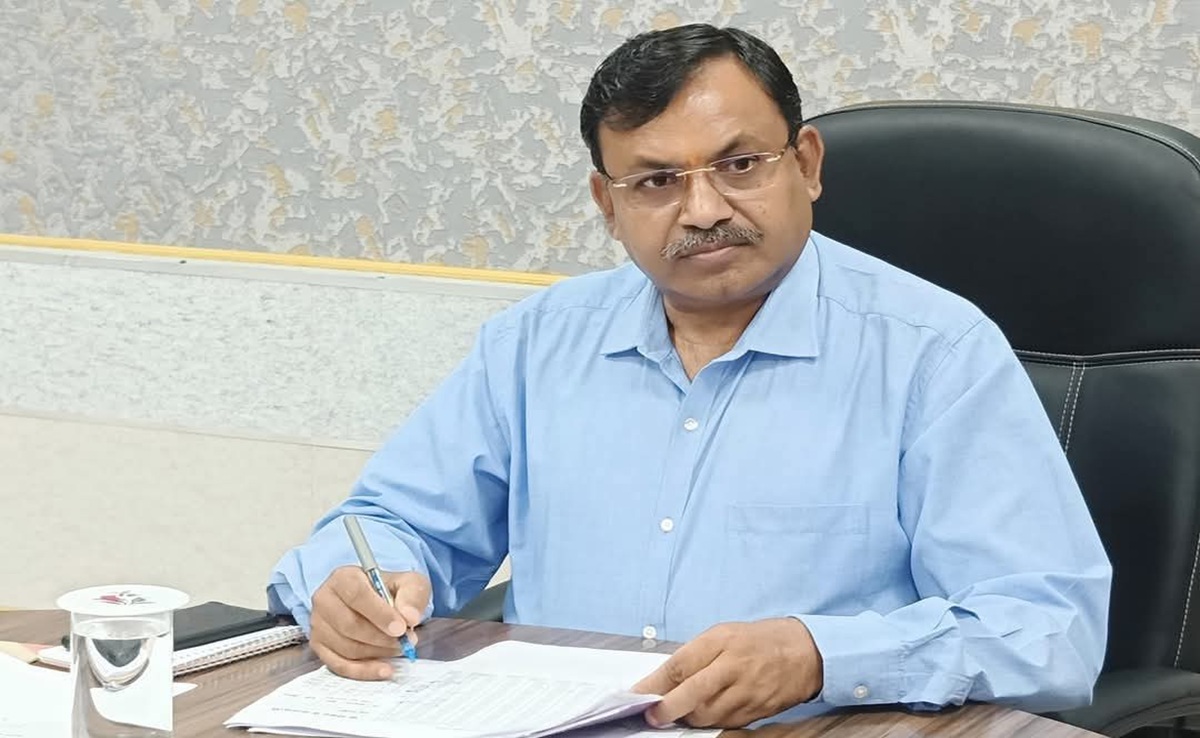 Rewa News: अनुकंपा नियुक्ति में घोटाला; जिला शिक्षा अधिकारी और योजना अफरस निलंबित, जानिए पूरा मामला