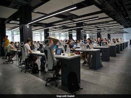 Pinned Shawl, Ribbon In Hair: Company's "Misogynist" Dress Code Slammed By Internet Pinned Shawl, Ribbon In Hair: Company's "Misogynist" Dress Code Slammed By Internet