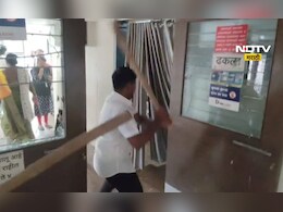 Sangali News: वंचितच्या कार्यकर्त्यांनी केली हॉस्पिटलची तोडफोड, पोलिस स्टेशन समोरच घडला प्रकार