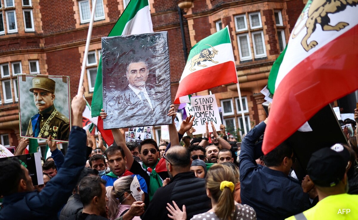 фрагментираните опозиционни групи на Иран смятат че моментът им може