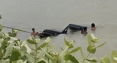 Accident In Rajasthan: सालासर बालाजी दर्शन करने जा रहे परिवार का भीषण हादसा, महिला समेत 3 की मौत, नहर में बही कार&nbsp;&nbsp;