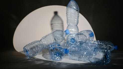 Nutritionist Warns Against Plastic Bottles And Their Impact On PCOS