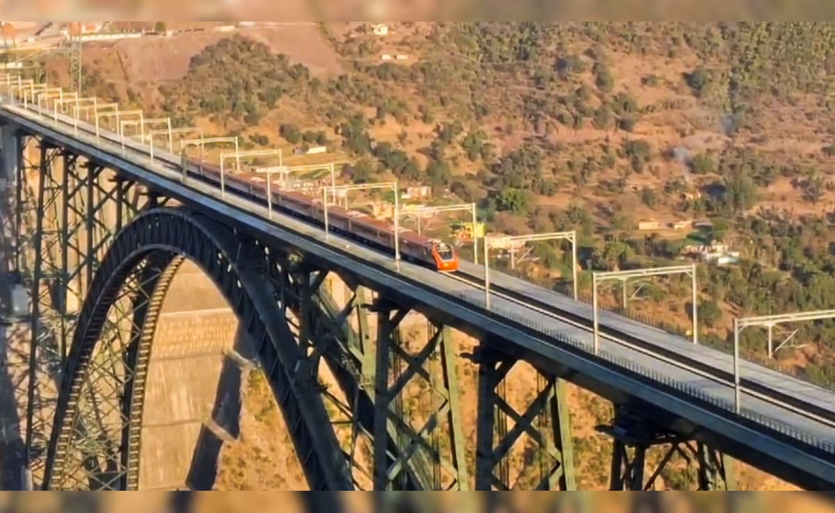 The engineers also used six lakh bolts, and 17 spans. It has been built at a cost of over Rs 14,000 crore. The engineers also used six lakh bolts, and 17 spans. It has been built at a cost of over Rs 14,000 crore.