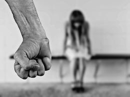 आंध्र प्रदेश में नाबालिग से दो साल तक 14 लोगों ने किया रेप, मामले में 17 गिरफ्तार  आंध्र प्रदेश में नाबालिग से दो साल तक 14 लोगों ने किया रेप, मामले में 17 गिरफ्तार
