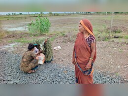 सरकारी अस्पताल से गर्भवती महिला को भगाया, तो प्रसूता ने सड़क पर दिया बच्ची को जन्म; मानवता शर्मसार