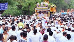 Ashadhi Wari 2025 Solapur : ज्ञानेश्वर माऊलींची पालखी सोलापूर जिल्ह्यात दाखल, कुठे असणार पुढचा मुक्काम?
