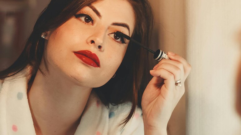 Myntra की Sale में मात्र 130 रुपये से शुरू हो रहे हैं ये Top-Brands के Mascara, Waterproof के साथ Quality में हैं नंबर वन!