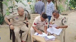 Husband Kills Wife: यहां पति ने हसुआ से काट दिया पत्नी की गर्दन, बस इस शक के चक्कर में ले ली जान