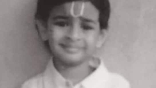 इंडस्ट्री में 25 साल पूरे कर चुका है ये एक्टर, बेटा एक्टिंग नहीं स्विमिंग में बना चैम्पियन, पहचाना आपने ?