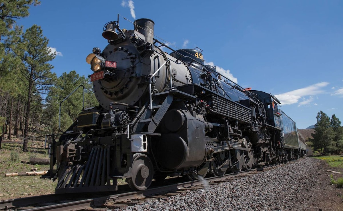 Влаковете отдавна са имали специално място в сърцата на пътешествениците