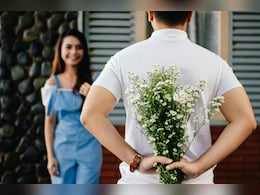 Chinese Man Seeks Love By Flaunting Ownership Of Two Buildings, Goes Viral Chinese Man Seeks Love By Flaunting Ownership Of Two Buildings, Goes Viral