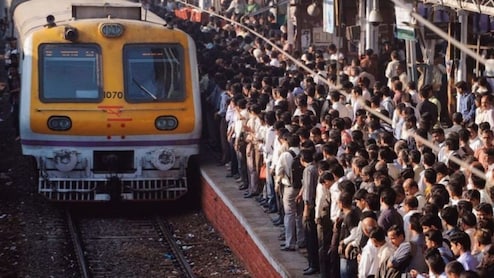 Mumbai Government Job Timings To Change? New Move To Tackle Train Crowd