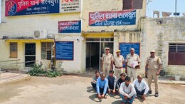 धौलपुर में खनन माफियाओं पर डीएसटी टीम की बड़ी कार्रवाई, 6 आरोपी गिरफ्तार; दो हाइड्रा मशीन और तीन ट्रैक्टर जब्त