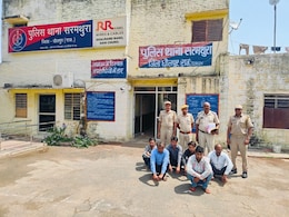 धौलपुर में खनन माफियाओं पर डीएसटी टीम की बड़ी कार्रवाई, 6 आरोपी गिरफ्तार; दो हाइड्रा मशीन और तीन ट्रैक्टर जब्त धौलपुर में खनन माफियाओं पर डीएसटी टीम की बड़ी कार्रवाई, 6 आरोपी गिरफ्तार; दो हाइड्रा मशीन और तीन ट्रैक्टर जब्त