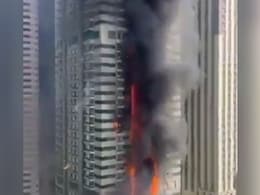 Huge Fire Breaks Out At 67-Storey Building In Dubai, 3,800 People Evacuated Huge Fire Breaks Out At 67-Storey Building In Dubai, 3,800 People Evacuated