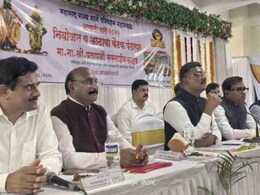 आषाढी यात्रेसाठी ST महामंडळ 5200 विशेष बसेस सोडणार, प्रताप सरनाईक यांची मागणी