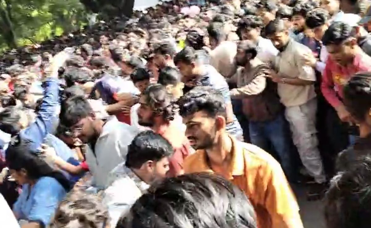 "Approximately 8 Lakh People Showed Up": Karnataka Home Minister On Stampede
