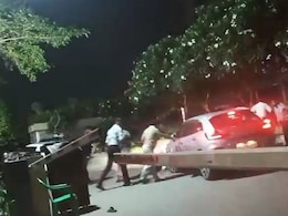 VIDEO: नोएडा की सोसाइटी में खौफनाक मंजर, बहस के बाद युवक ने लोगों पर चढ़ा दी कार VIDEO: नोएडा की सोसाइटी में खौफनाक मंजर, बहस के बाद युवक ने लोगों पर चढ़ा दी कार
