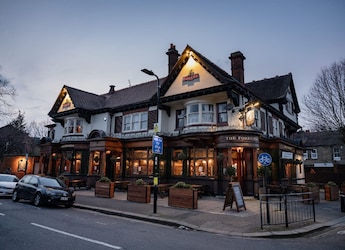This Unexpected Spot Just Won Britain's Most Beautiful Pub Title This Unexpected Spot Just Won Britain's Most Beautiful Pub Title