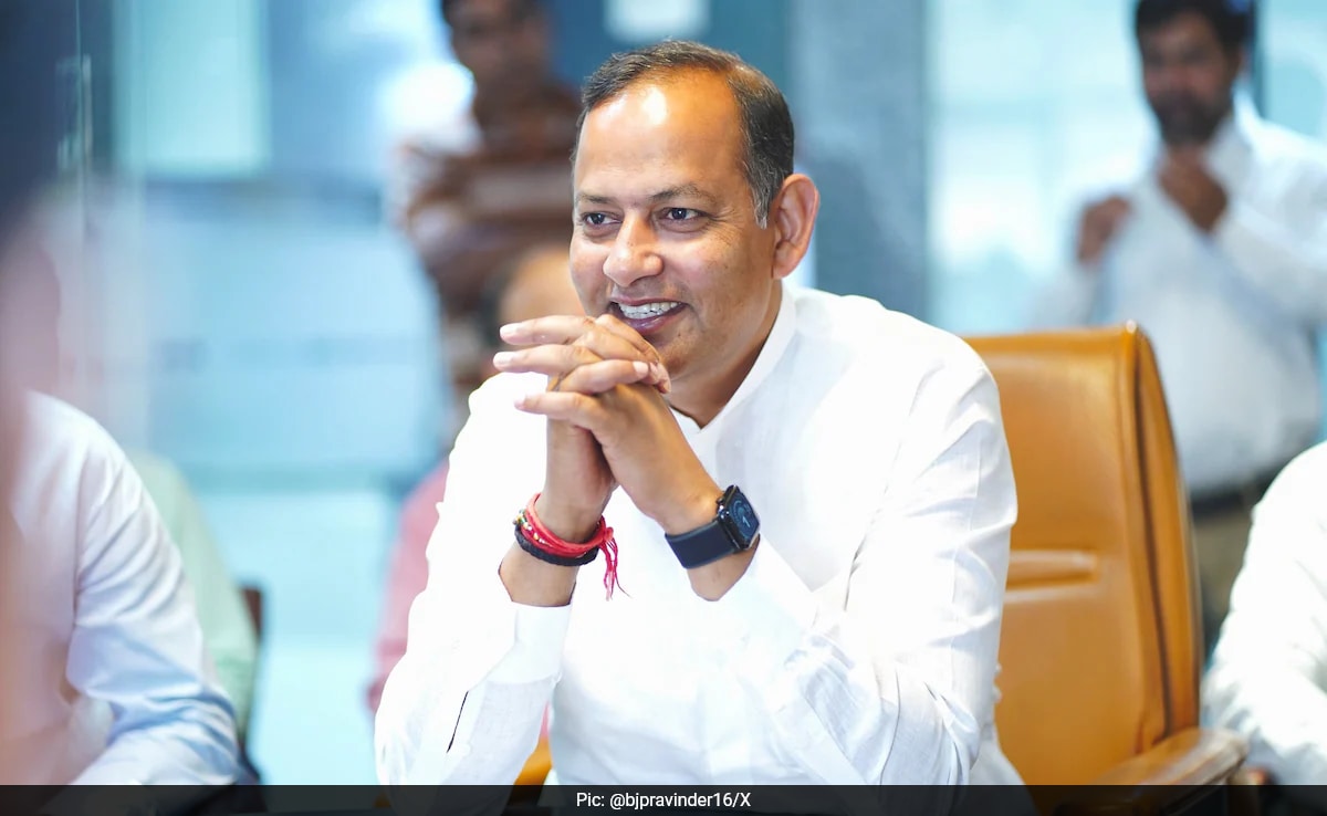 Ню Делхи Delhi minister Ravinder Indraj Singh on Wednesday directed