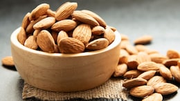 What Happens When You Eat Soaked Almonds Every Day For A Month