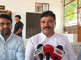 Rajasthan Politics: मंत्री के बयान पर जूली का पलटवार, बोले- पहले बीफ एक्सपोर्ट बैन करे सरकार, फिर बकरों पर लगे रोक Rajasthan Politics: मंत्री के बयान पर जूली का पलटवार, बोले- पहले बीफ एक्सपोर्ट बैन करे सरकार, फिर बकरों पर लगे रोक