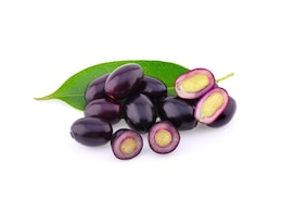 Add Jamun To Your Diet Today To Achieve These Benefits Add Jamun To Your Diet Today To Achieve These Benefits