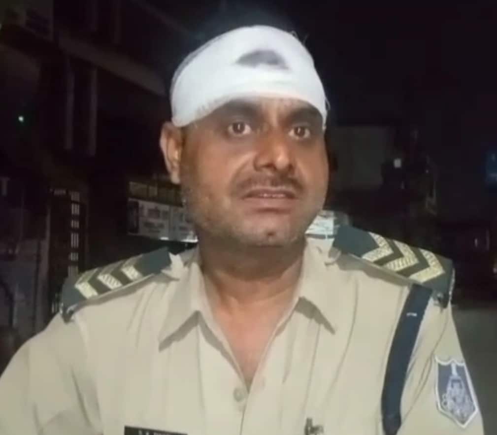 घायल पुलिस हवलदार घायल पुलिस हवलदार