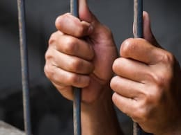 France Prison Break: Inmate Hides In Cellmate's Laundry Bag, Escapes Jail France Prison Break: Inmate Hides In Cellmate's Laundry Bag, Escapes Jail