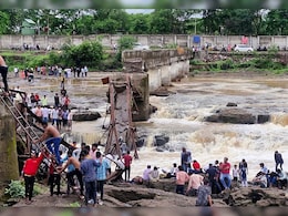 Rs 5 lakh Aid Announced For Families Of Those Killed In Pune Bridge Collapse Rs 5 lakh Aid Announced For Families Of Those Killed In Pune Bridge Collapse