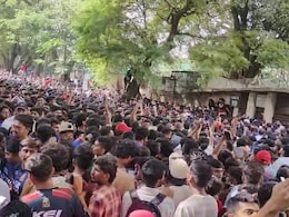 Chinnaswamy Stadium stampede LIVE: बेंगलुरु में मची भगदड़ की मुख्यमंत्री सिद्धारमैया ने की कुंभ से तुलना, बीजेपी ने दिया जवाब Chinnaswamy Stadium stampede LIVE: बेंगलुरु में मची भगदड़ की मुख्यमंत्री सिद्धारमैया ने की कुंभ से तुलना, बीजेपी ने दिया जवाब