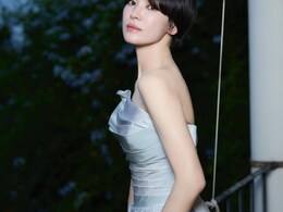 Song Hye-Kyo In An Ice Blue Satin Ball Gown Looks Straight Out Of A Fairytale