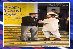Salman Leaves Aamir In Splits At Sitaare Zameen Par Screening Salman Leaves Aamir In Splits At Sitaare Zameen Par Screening
