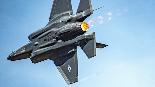 ईरान ने अमेरिका के दो फाइटर जेट F 35 और F 15 E मार गिराने का किया दावा, US पायलट को भी पकड़ा