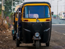 85% Mumbai Auto Drivers Know About Electric Vehicles, But Few Ready To Switch: Study
