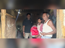 Motivational Story : गरियाबंद की ये बेटी बेबसी को तोड़ ऐसे बढ़ रही आगे, 'फादर्स डे' पर वायरल हुई दर्दभरी कहानी