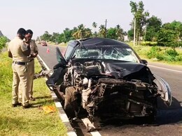 Shine Tom Chacko : दाक्षिणात्य चित्रपटातील प्रसिद्ध अभिनेत्याच्या कारला भीषण अपघात; रुग्णालयात जाताना वडिलांचा मृत्यू