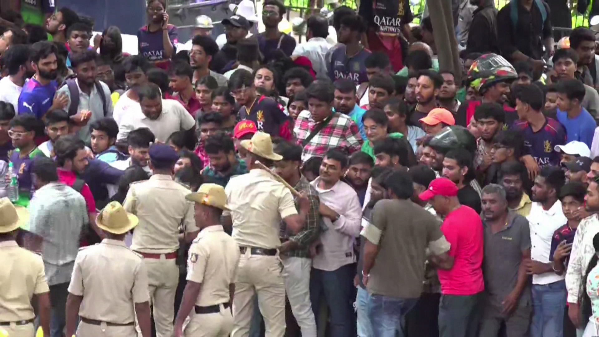 7 Deaths Feared Outside Bengaluru Stadium As Fans Turn Up To Greet Team RCB