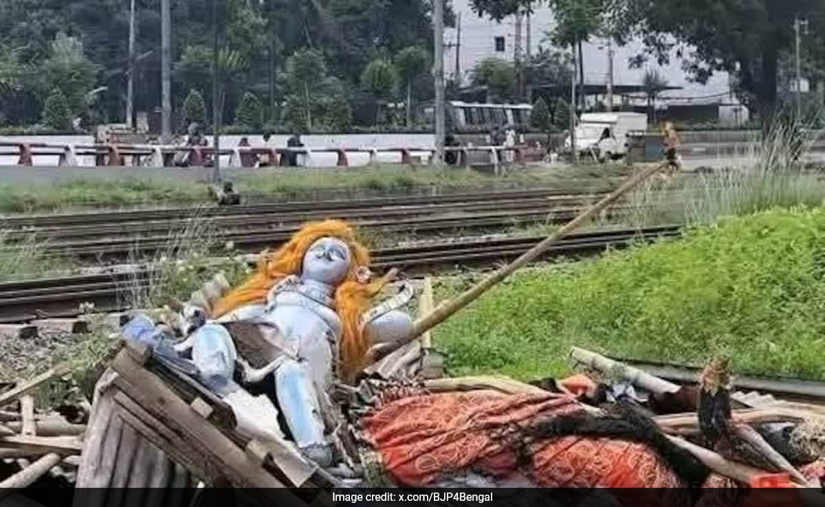 Ню Делхи Индия в четвъртък отрече съобщеното унищожаване на храм