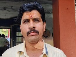 Akola News: मंडळ अधिकाऱ्यावर कार्यालयात घुसून चाकू हल्ला; काय आहे कारण?