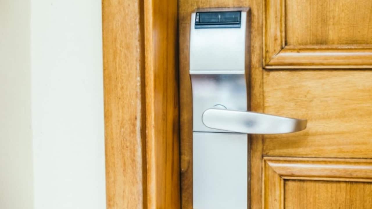 Tired Of Losing Keys? This Is Why Digital Locks Are the Future of Home Security