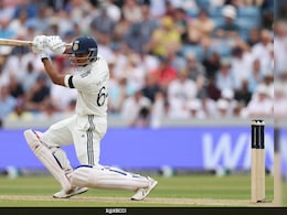 Yashasvi Jaiswal : यशस्वी जैस्वालनं इतिहास घडवला, सचिन, रोहित, विराटलाही जमलं नाही ते केलं! Yashasvi Jaiswal : यशस्वी जैस्वालनं इतिहास घडवला, सचिन, रोहित, विराटलाही जमलं नाही ते केलं!