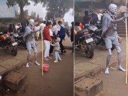 कड़ाके की ठंड में महात्मा गांधी लुक में भीख मांग रहा था शख्स, Video देख पसीजा लोगों का दिल, बोले- जीवन बहुत कठिन है...