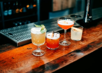 Hosting A Diwali Party? 6 Easy-To-Make Drinks To Have At Your Bar Hosting A Diwali Party? 6 Easy-To-Make Drinks To Have At Your Bar