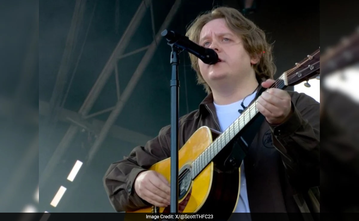 Две години след като се бори да завърши сета си