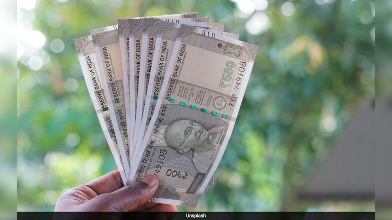 Money Saving Tips: 30,000 रुपये की सैलरी कमाने पर भी ऐसे करें सेविंग, महीने के आखिर में नहीं आएगी उधार लेने की नौबत 