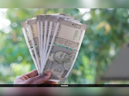 Money Saving Tips: 30,000 रुपये की सैलरी कमाने पर भी ऐसे करें सेविंग, महीने के आखिर में नहीं आएगी उधार लेने की नौबत  Money Saving Tips: 30,000 रुपये की सैलरी कमाने पर भी ऐसे करें सेविंग, महीने के आखिर में नहीं आएगी उधार लेने की नौबत